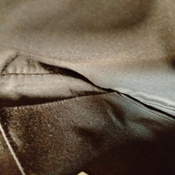 Authentic Gucci Brown Canvas Shoulder Bag mon388-111025 - Picture 12 of 16